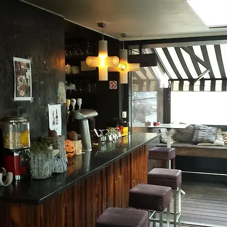 Empire Hotel