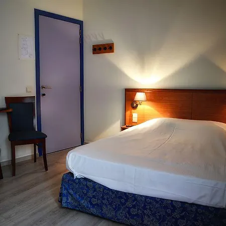 Empire Hotel